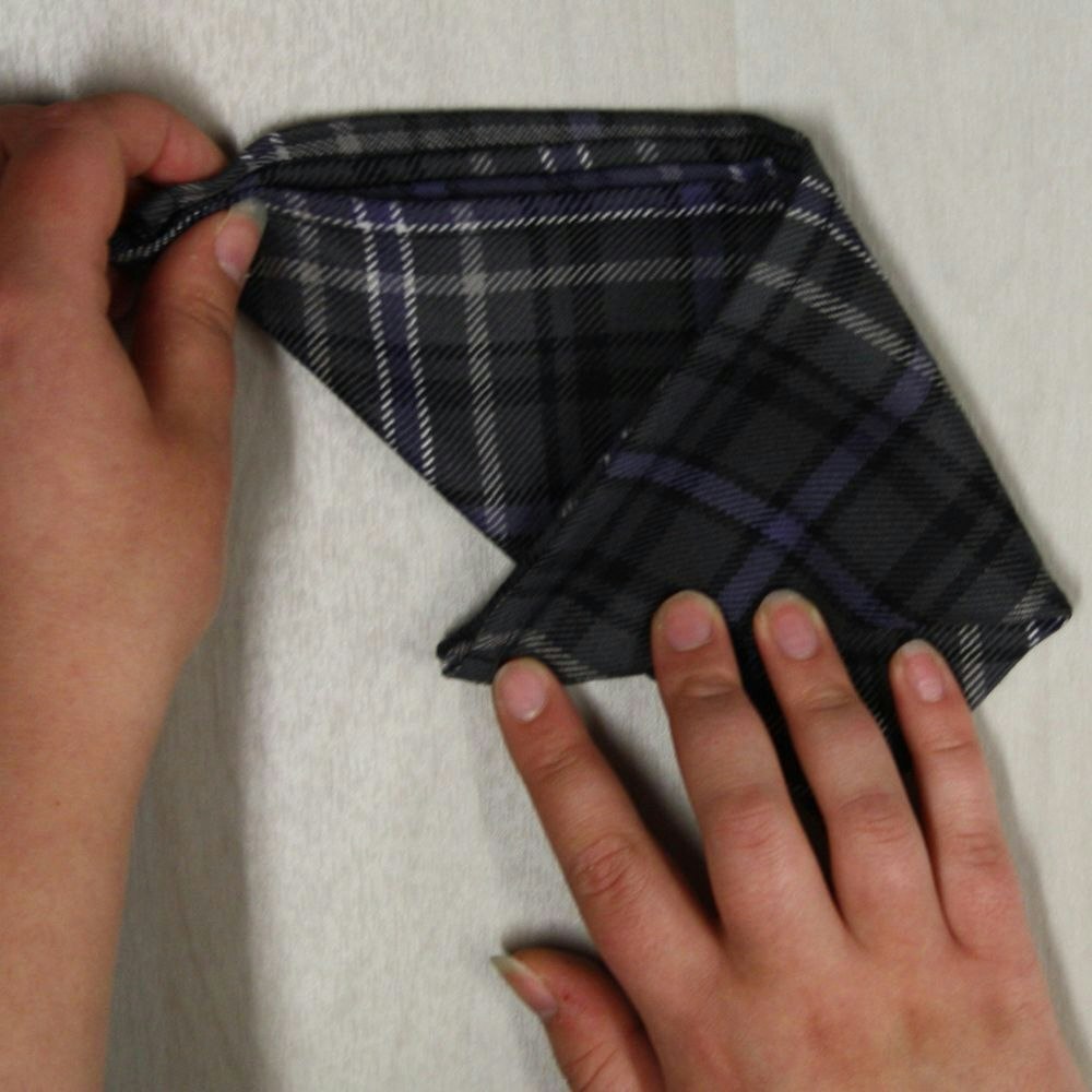 How to fold your tartan pocket square The Scallop…