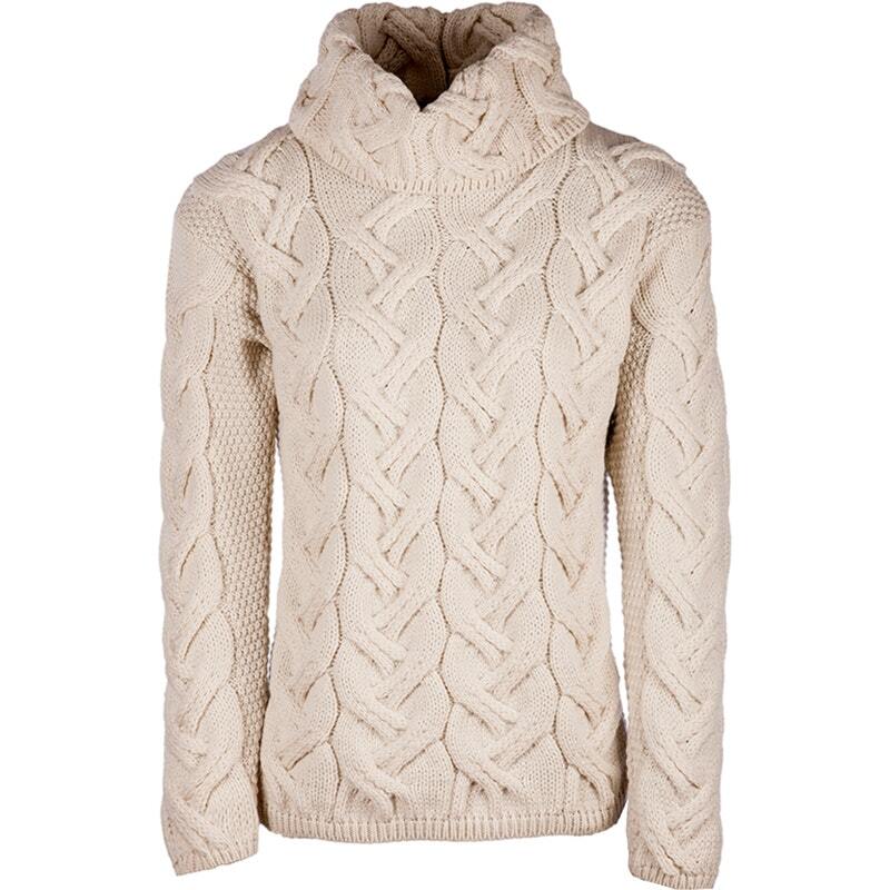 Women's Aran Cable Knit Sweater with Oversized Cowl Neck Más de 500 tartans
